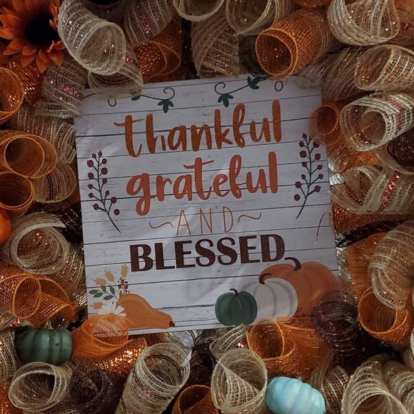 Fall deco mesh wreath - Picture 3 of 4